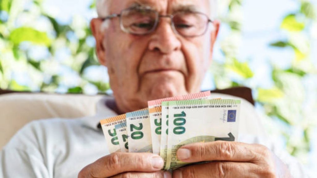 DWP 310 Autumn Support for Pensioners