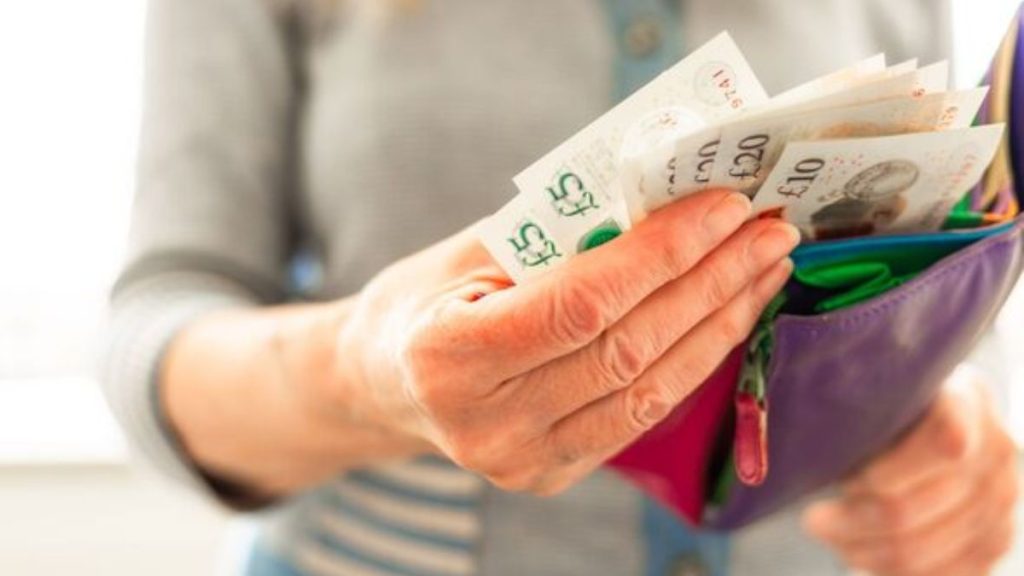 DWP 600 Cost of Living Boost