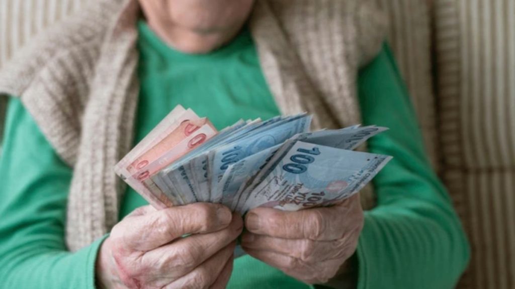 UK State Pension to Be Cut
